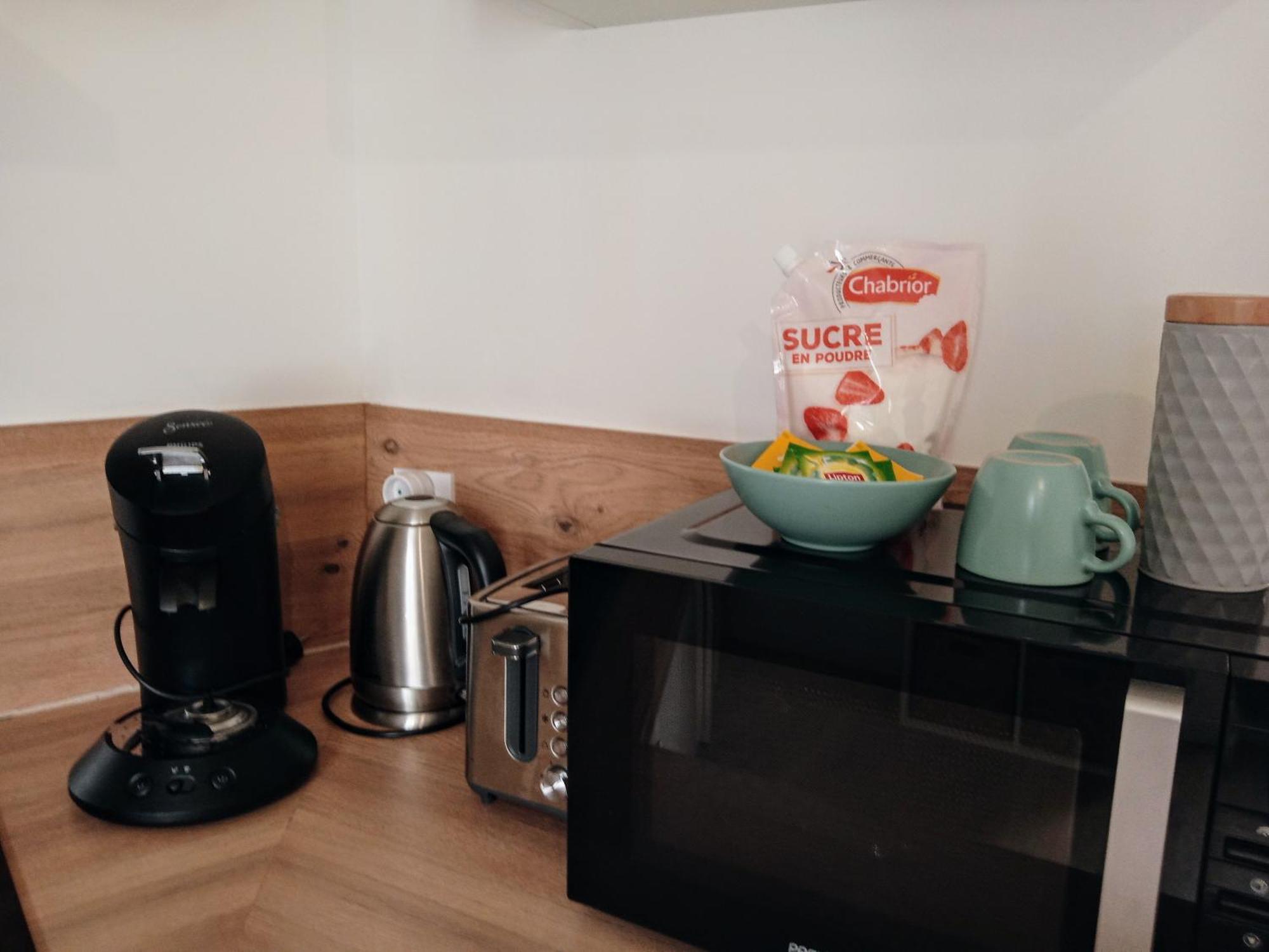 Les Studios De La Gare Linge Cafe The Inclus Wifi Vannes Exterior foto
