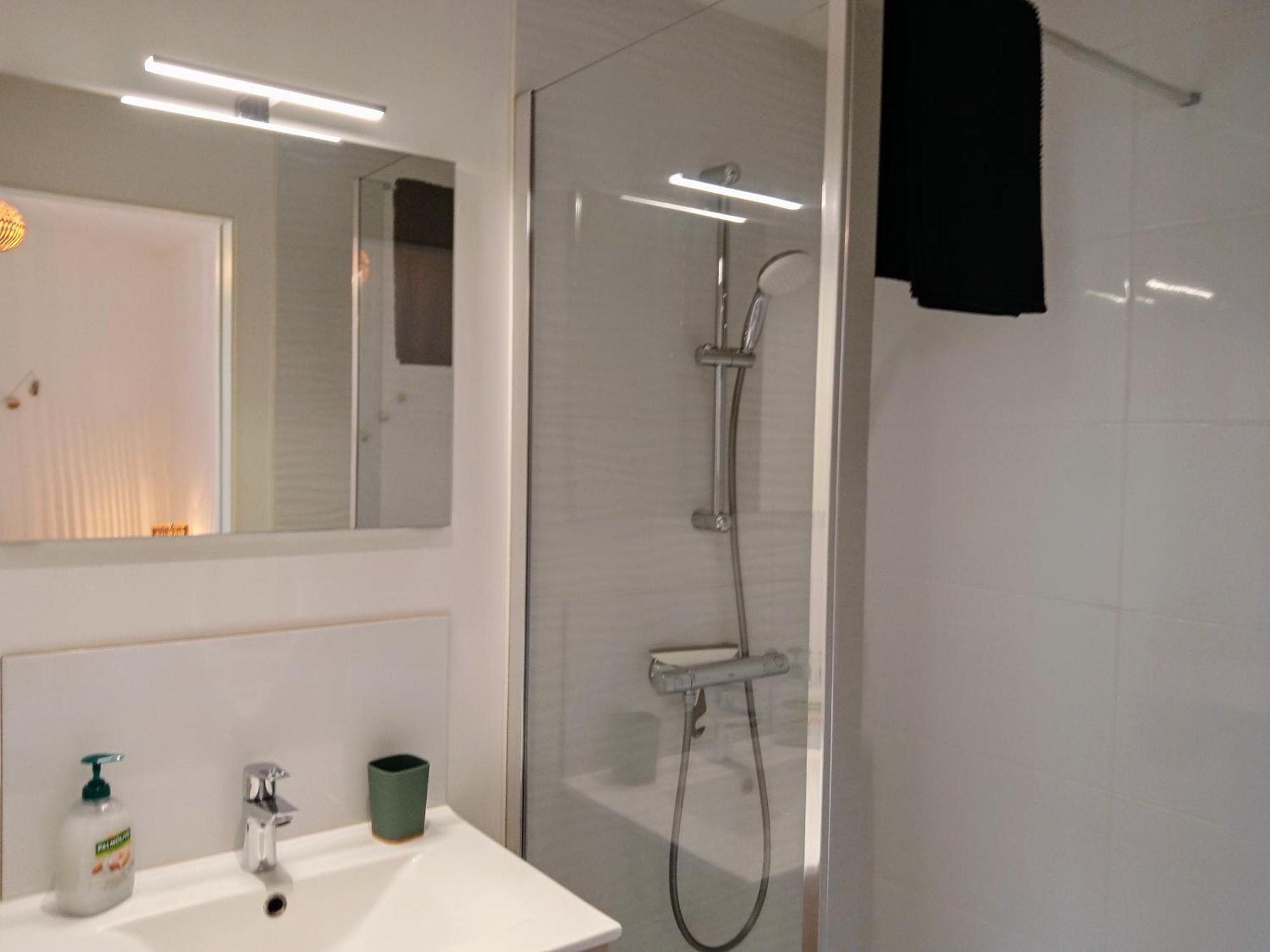 Les Studios De La Gare Linge Cafe The Inclus Wifi Vannes Exterior foto
